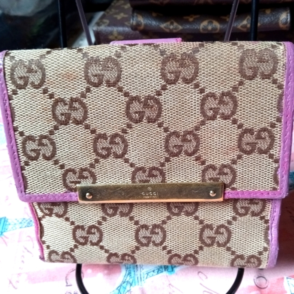 Pink Gucci wallet